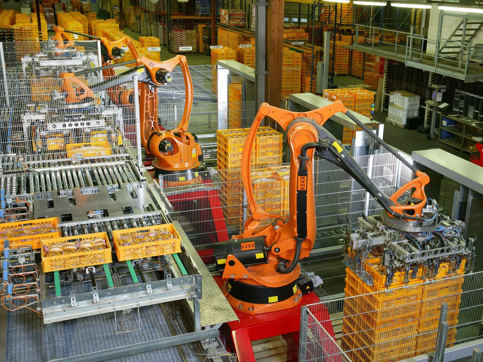 Industrieroboter beim Palettieren